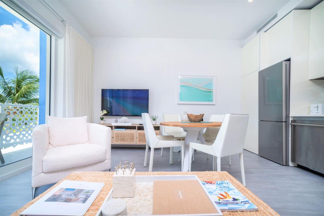Cayman Luxury At The Grove *