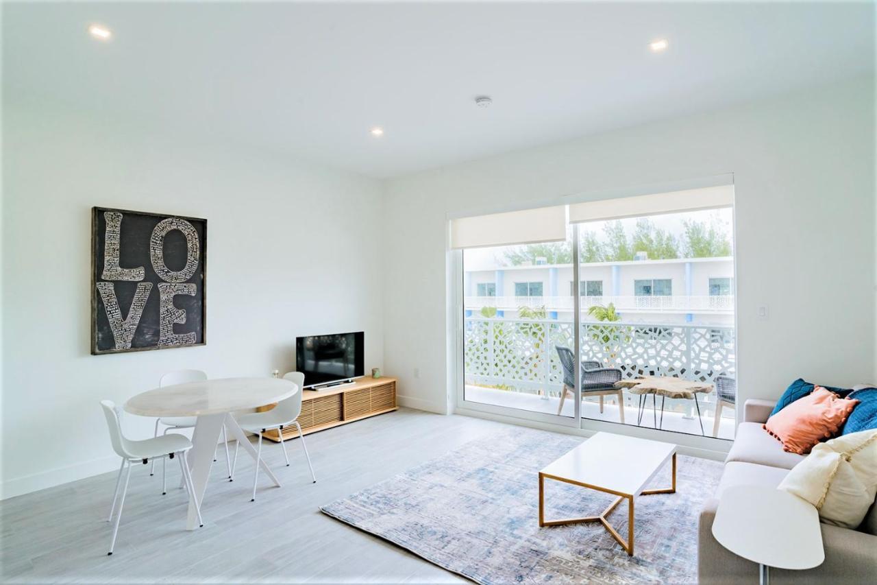 Cayman Luxury At The Grove Apartamento