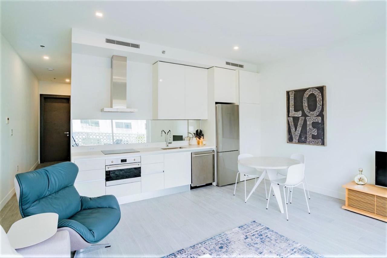 Cayman Luxury At The Grove Apartamento *