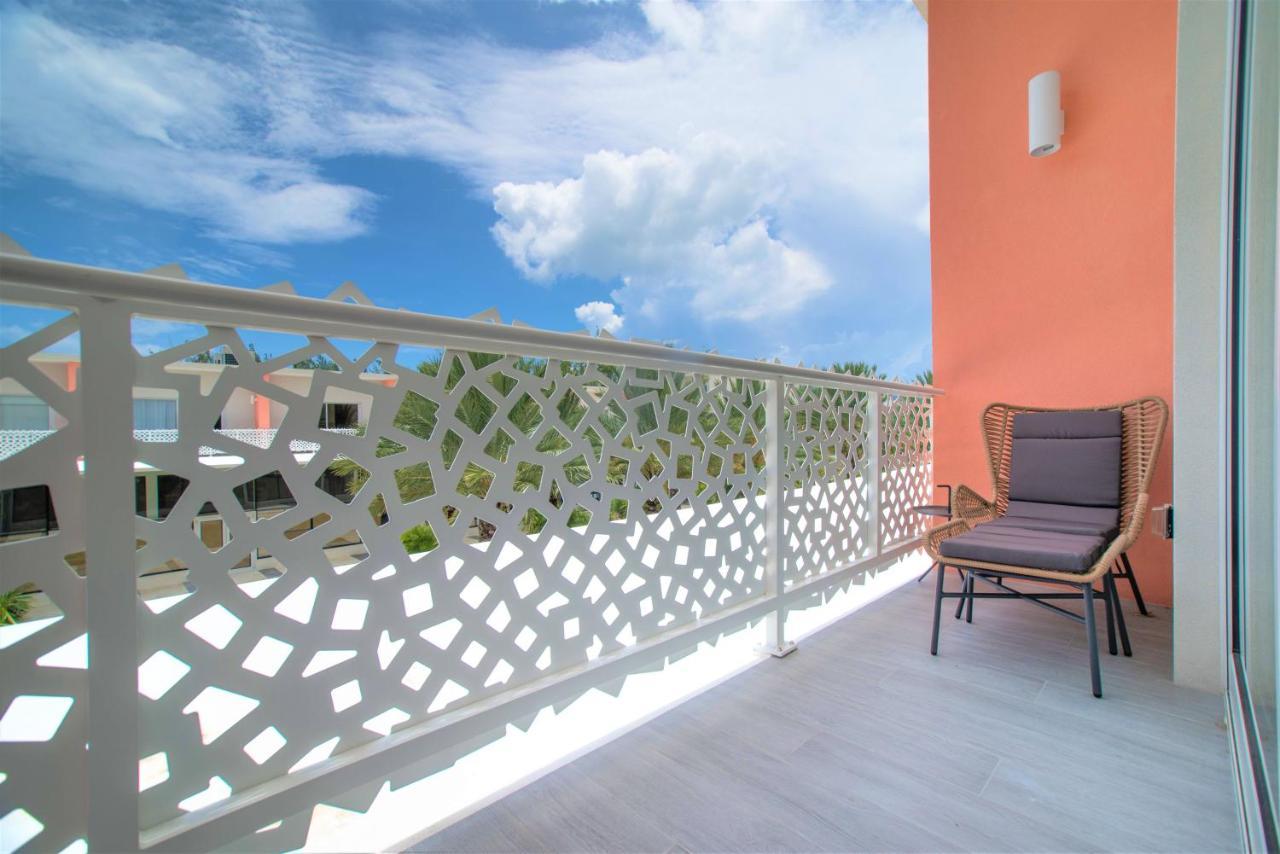 Cayman Luxury At The Grove Apartamento West Bay