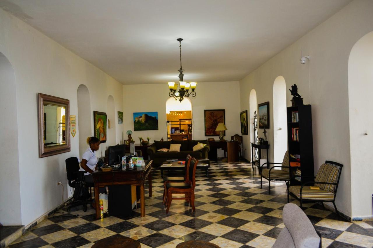 Hotel Habitation Des Lauriers 4*