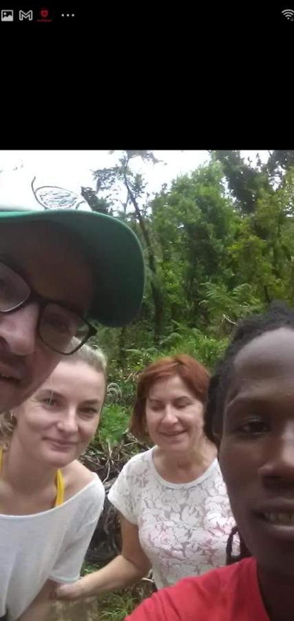 Berkey's Jungle Paradise * Roseau