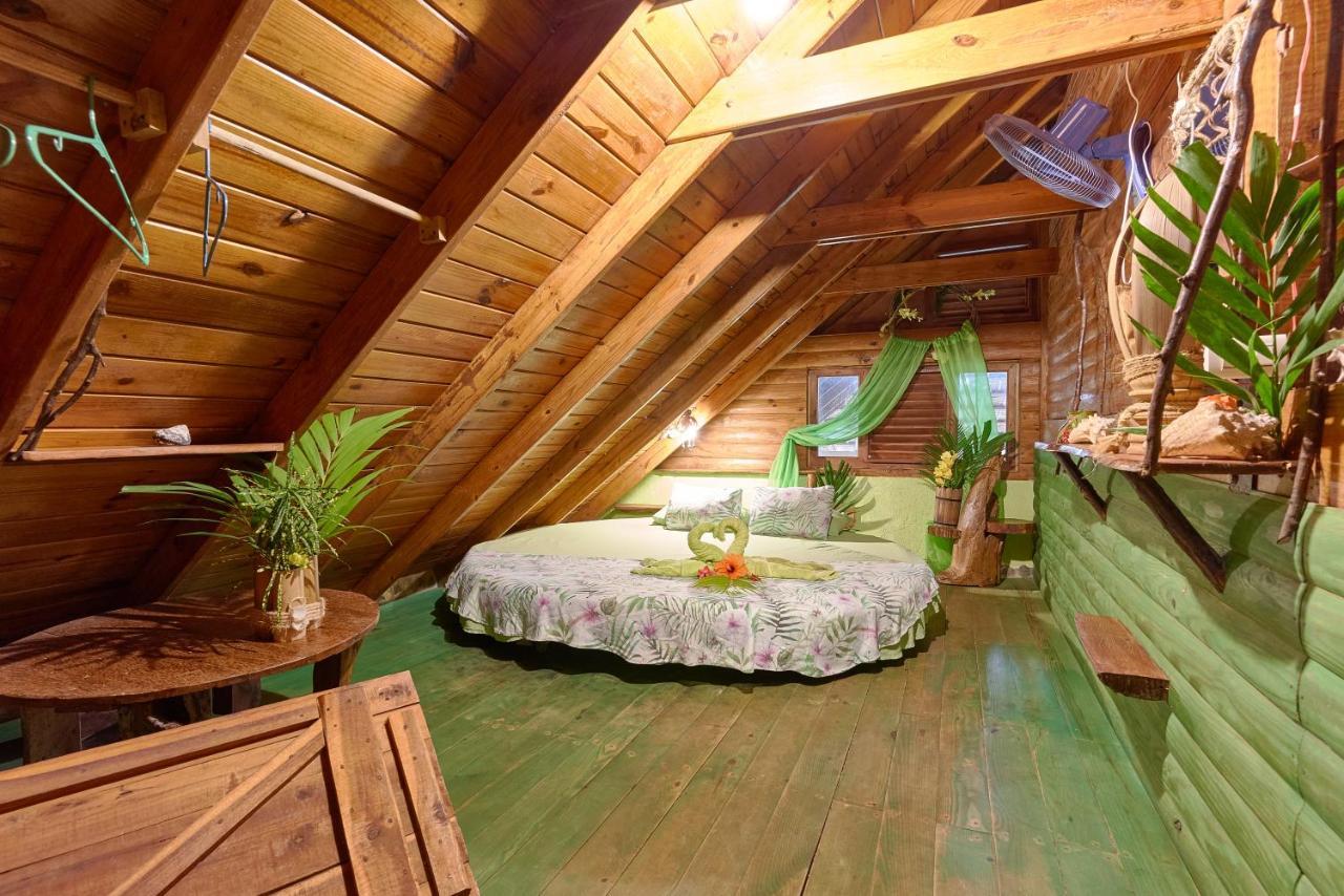 Bed & Breakfast Tropical & Restaurant-pizzeria