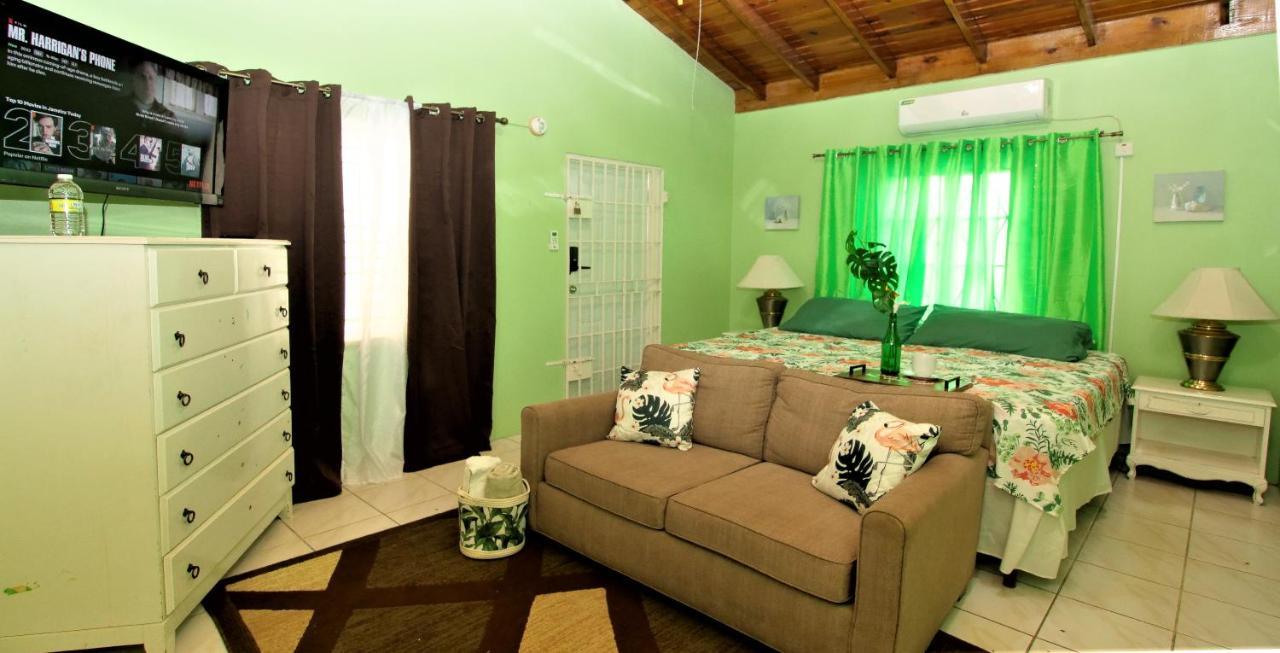 876 Ja Oasis & - By Airport Homestay *