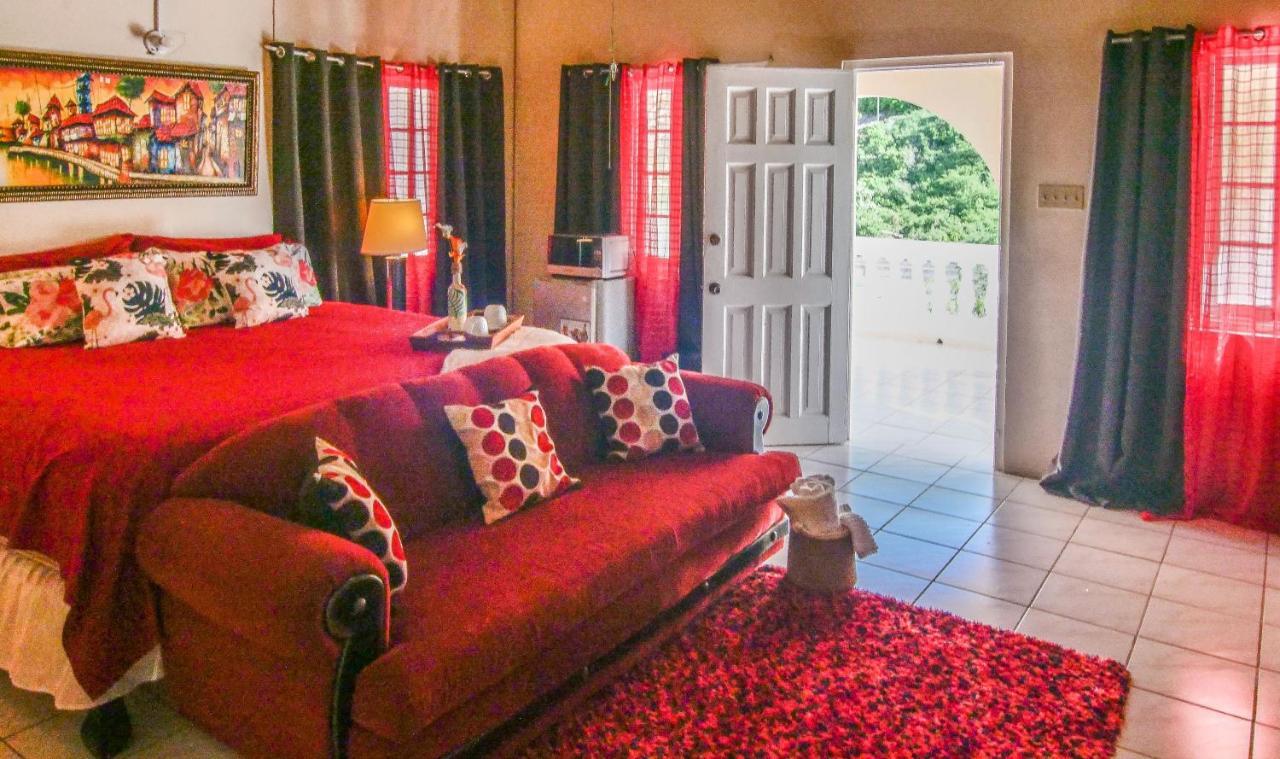 876 Ja Oasis & - By Airport Kingston