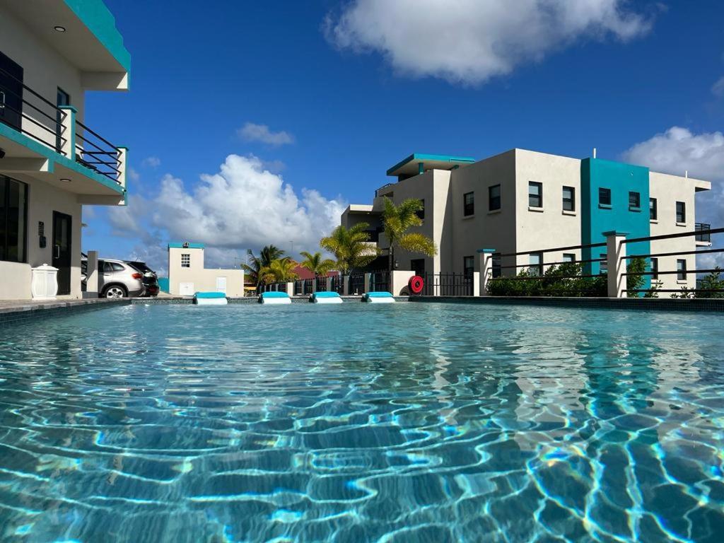 Hillsboro Condominiums *