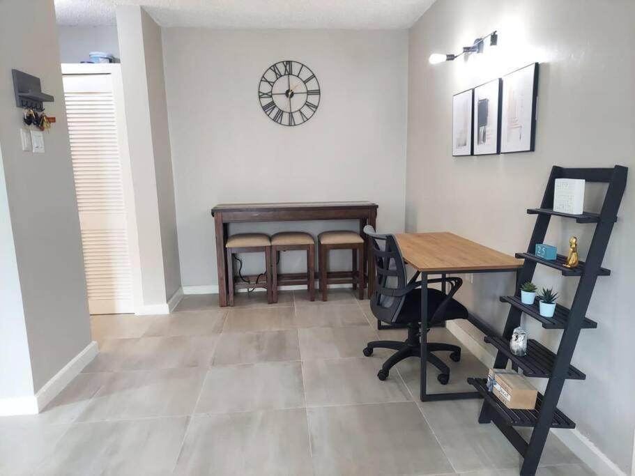 Modern At The Worthington *