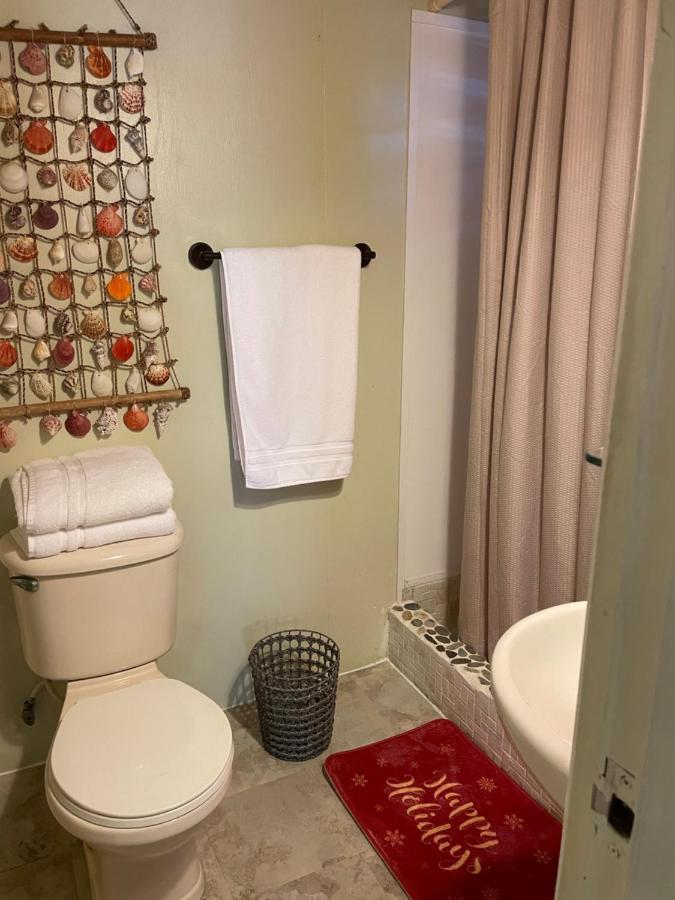 Naniqui Cottage - Only Adults -Parking Golf Car Only