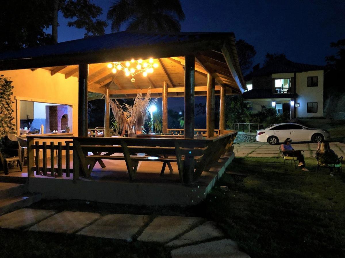 Villa Village By Hospedify, Hermosa En Alturas Con Piscina, Billar, Y Bbq Jarabacoa