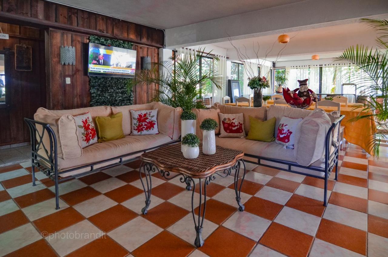 Rancho & De La Montana Hotel 3*