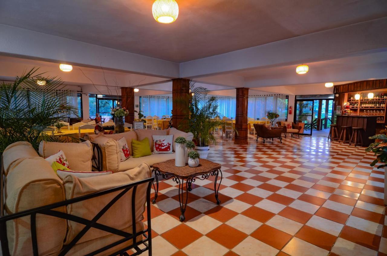 Rancho & De La Montana Hotel