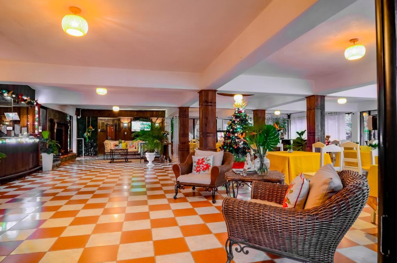 Hotel Rancho & De La Montana 3*