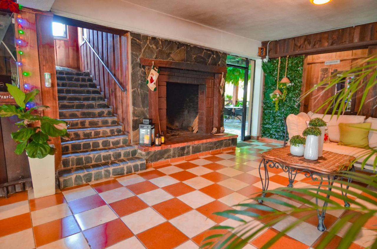 Hotel Rancho & De La Montana
