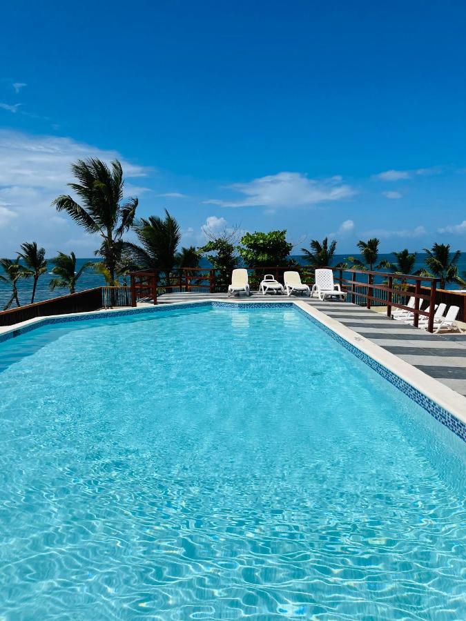 Lovely Beachfront 2 Bedrooms With 2 Pools *