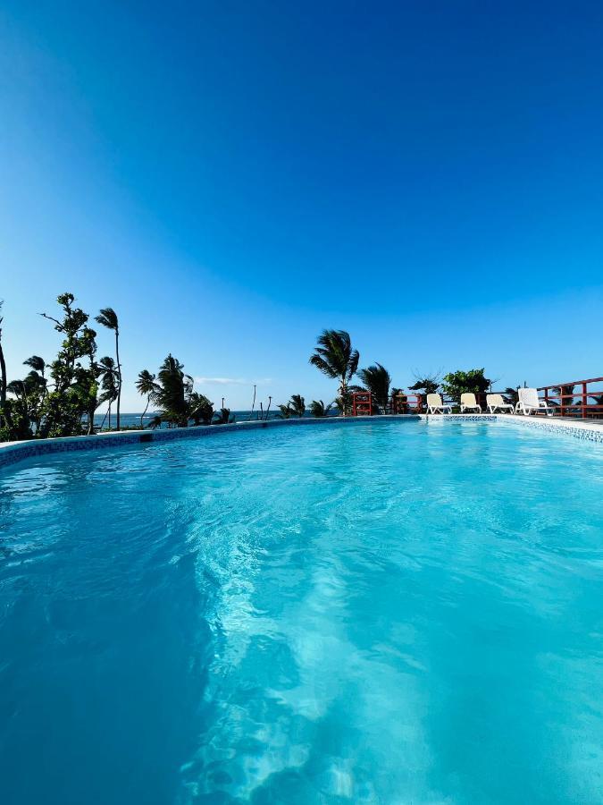 Lovely Beachfront 2 Bedrooms With 2 Pools Apartment *