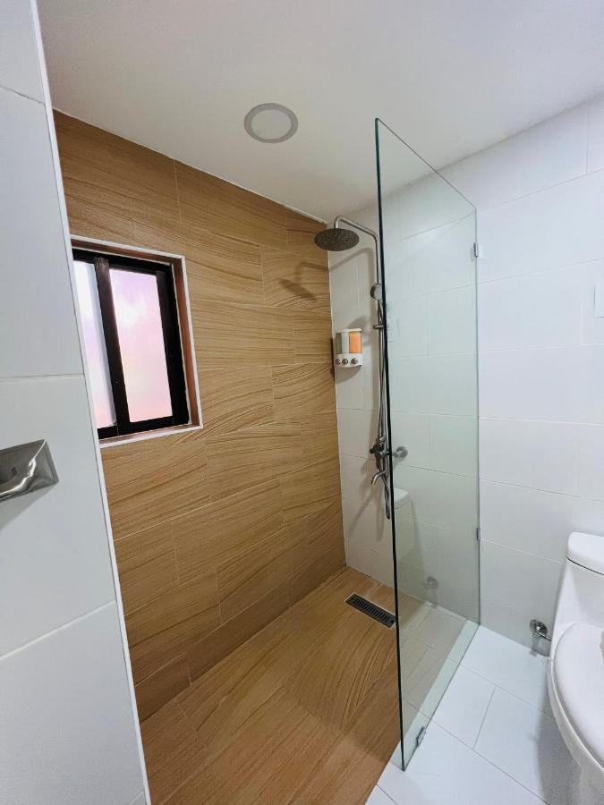 Lovely Beachfront 2 Bedrooms With 2 Pools Apartment *