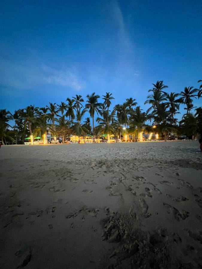 Lovely Beachfront 2 Bedrooms With 2 Pools Apartment *