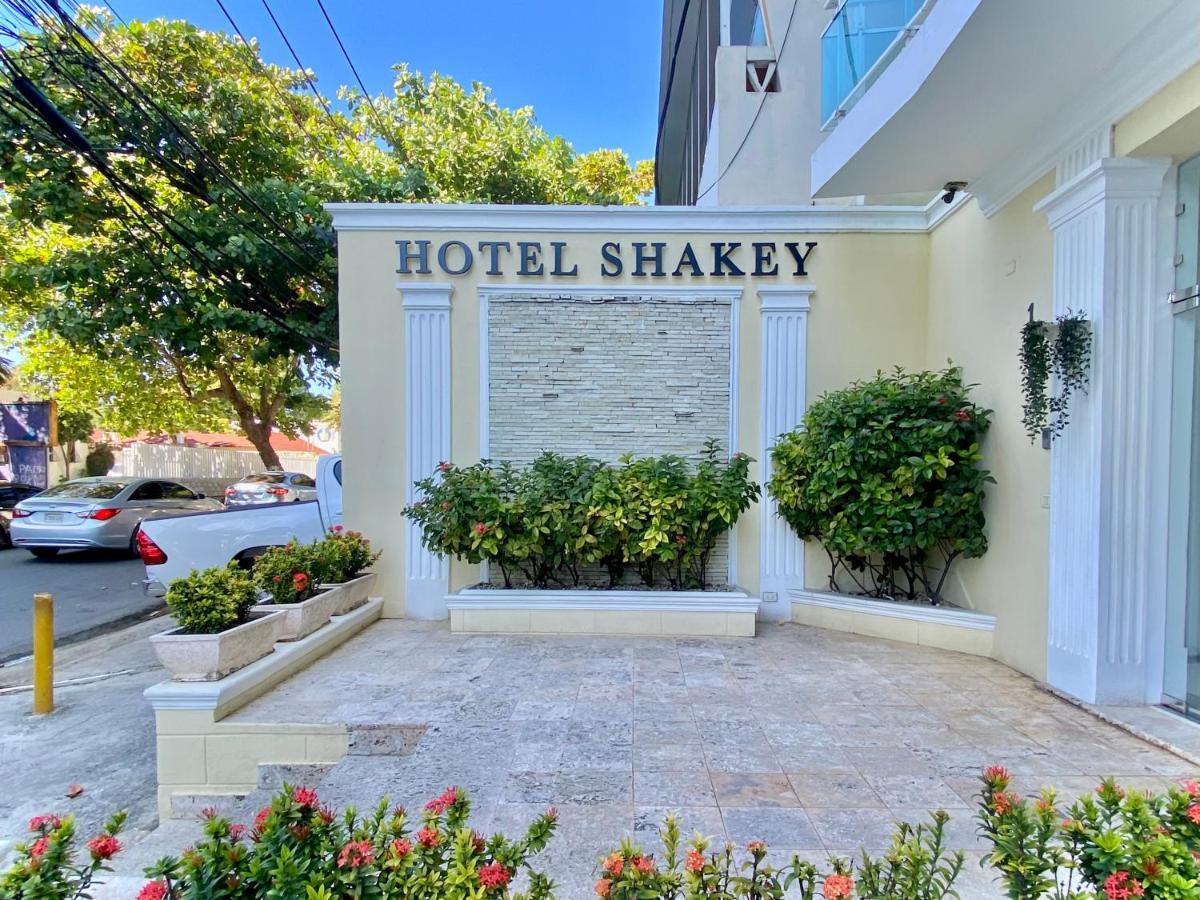 Shakey Aparthotel