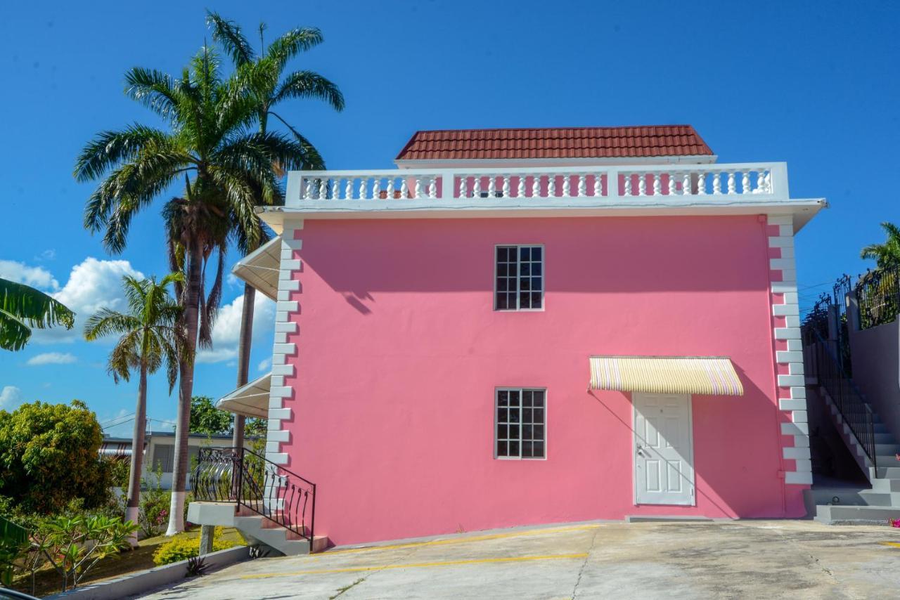 Three Palm Guest house Montego Bay