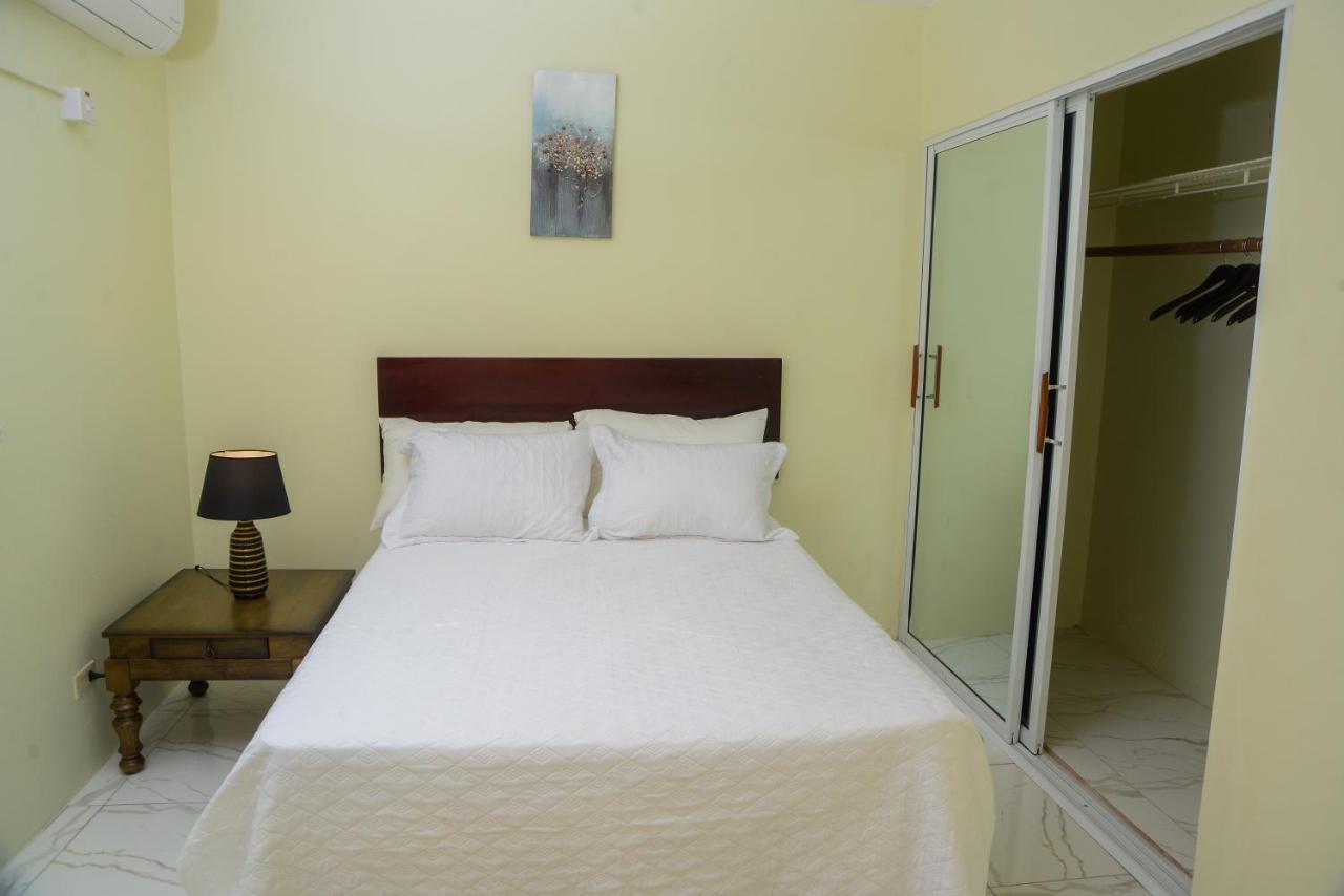 Three Palm Guest house Montego Bay
