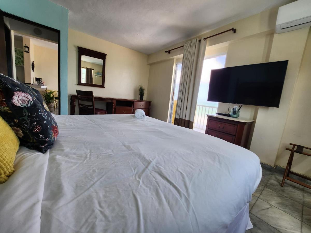 Selva Boutique - Oceanfront Retreat - Adults Only