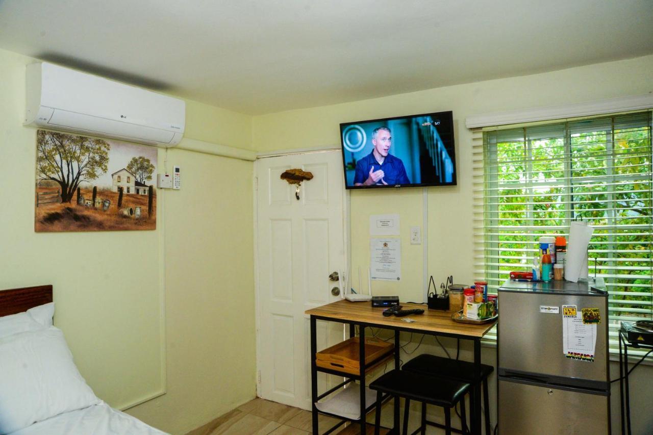 Guest house Three Palm *