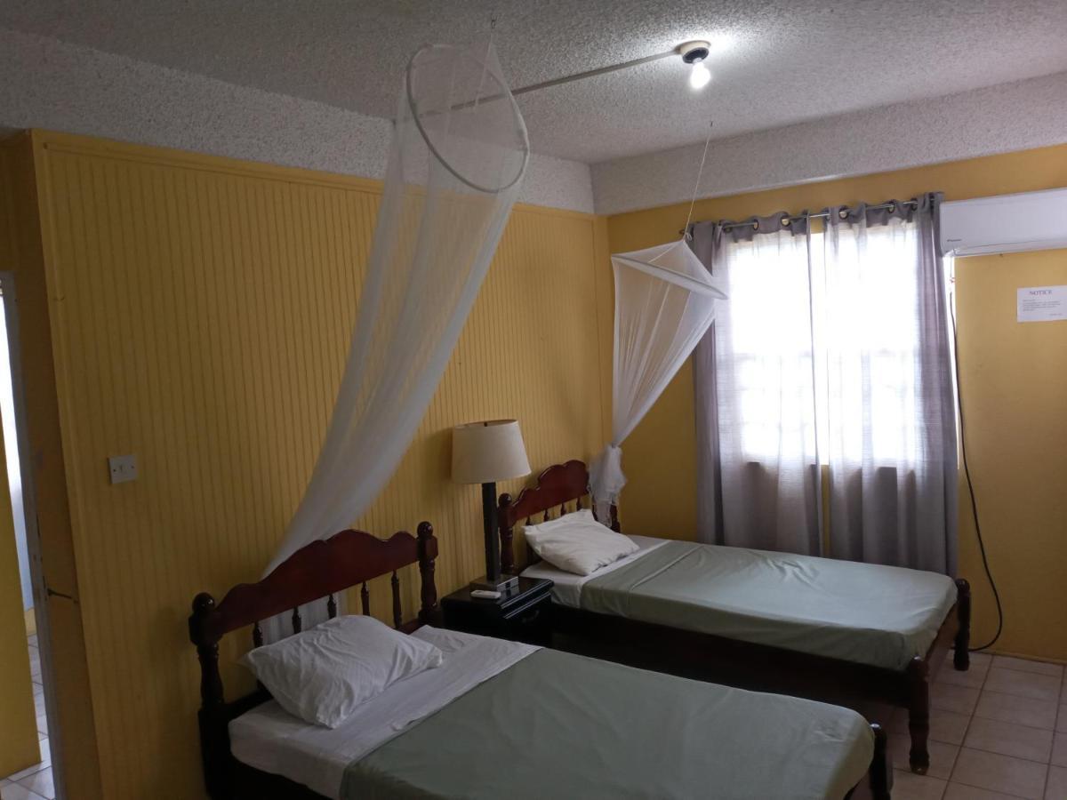 Aparthotel Aanola 3*
