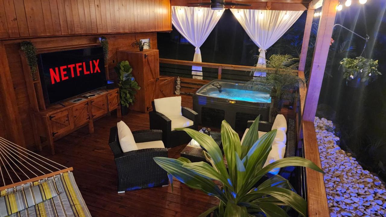 Palm's Luxury With Private Jacuzzi