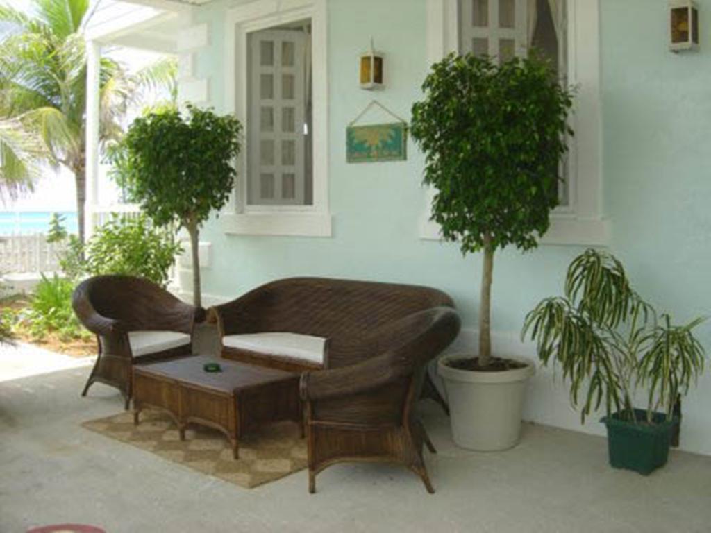 Grand Turk Inn Guest house