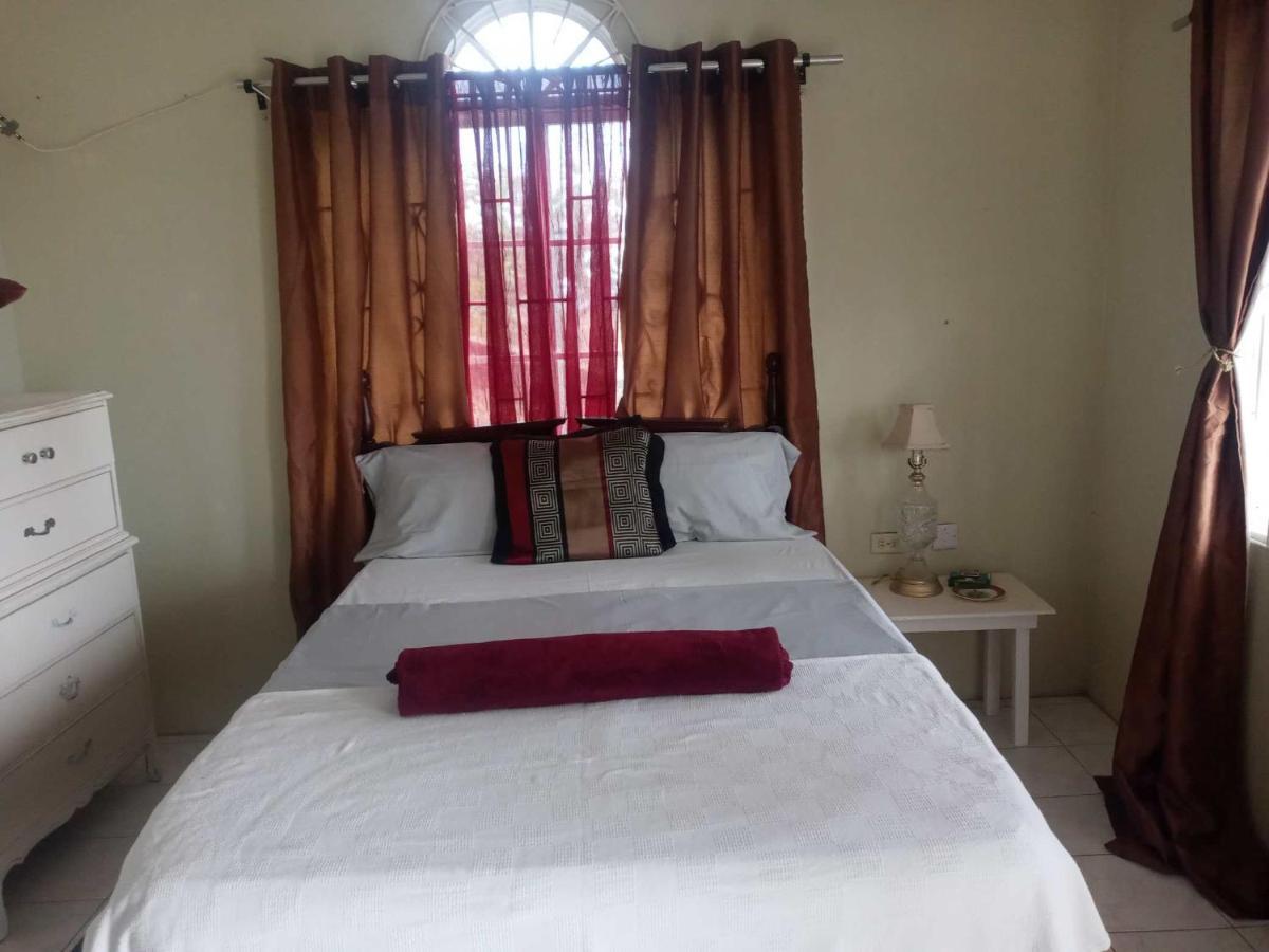 Villa Twin Court Retreat *