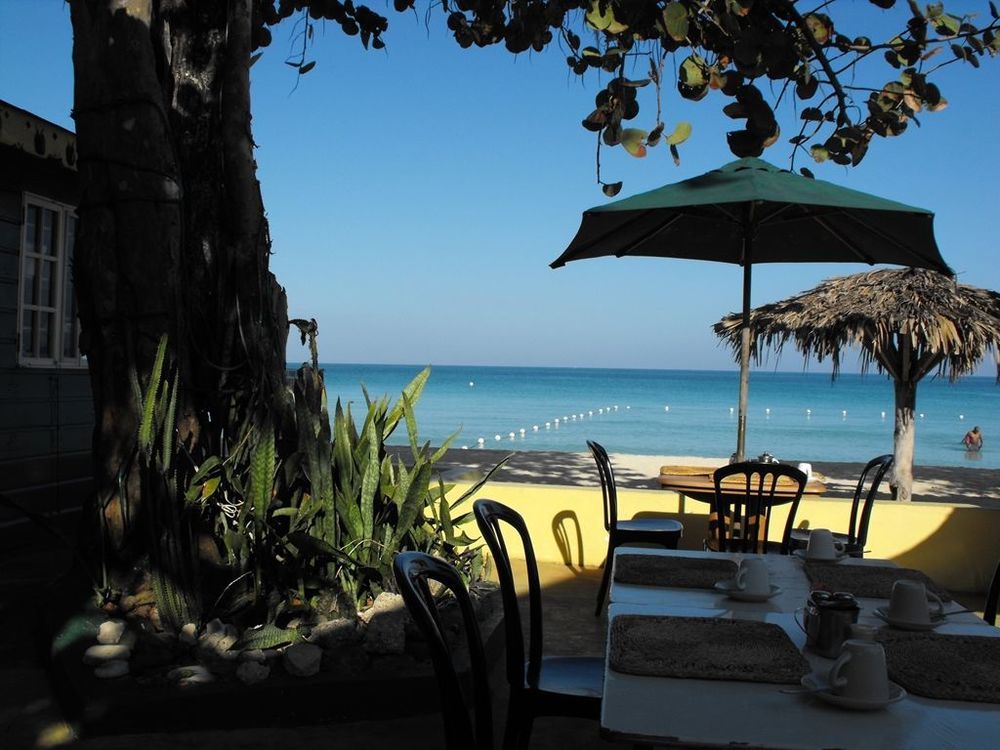 Hotel Bar-b-barn Beach Negril