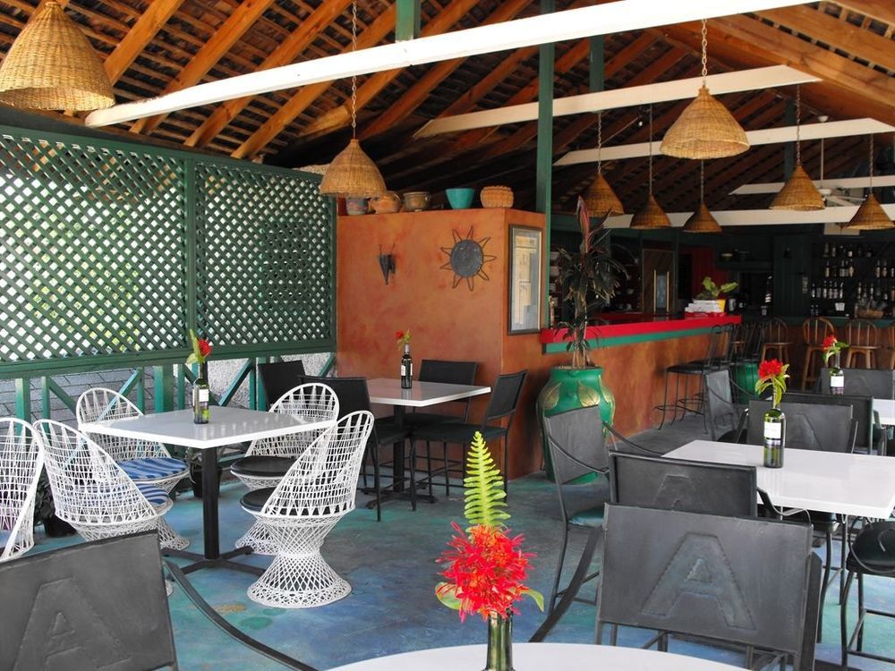 Bar-b-barn Beach Negril