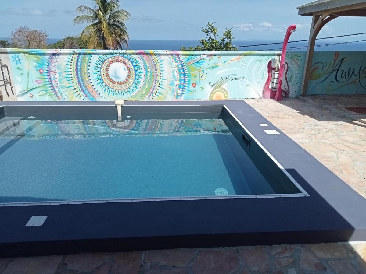 Awmony'kaz, A Guadeloupe