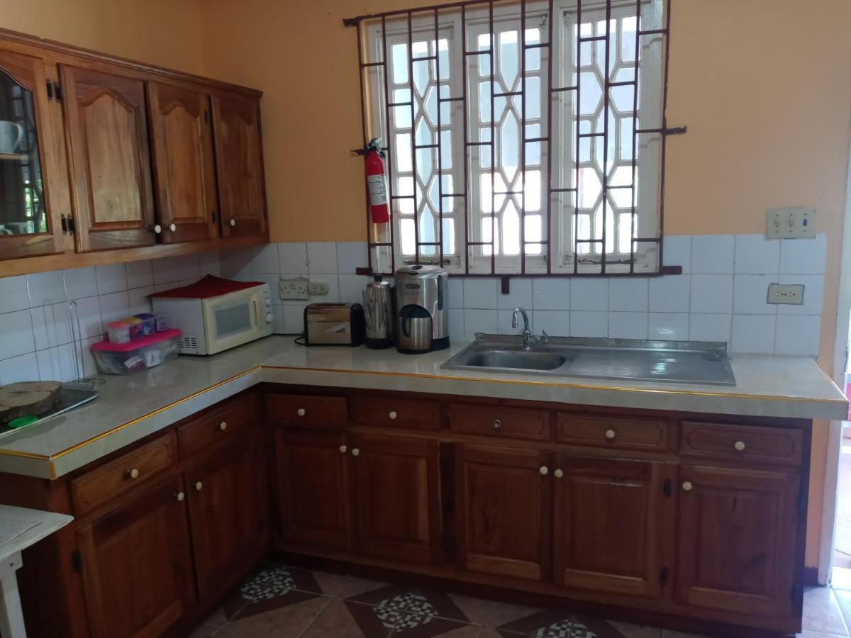 Villa Twin Court Retreat