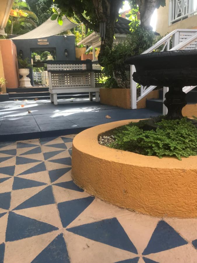 Moxons Club Hotel Boscobel