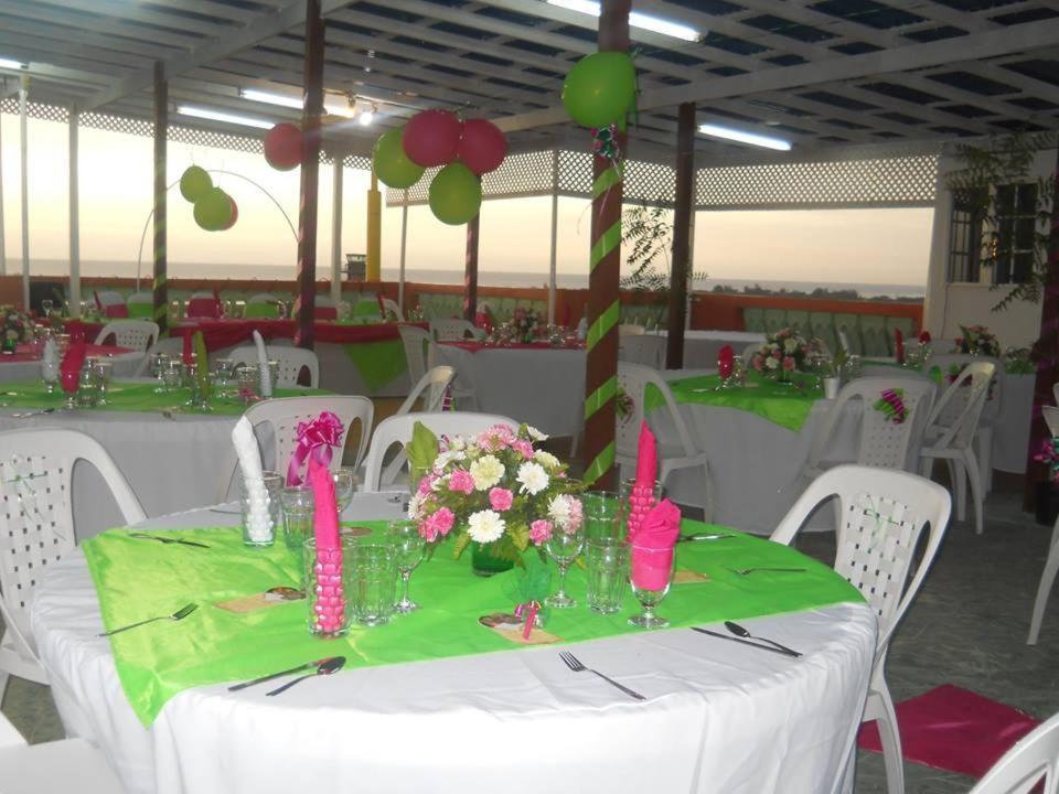 Tropical Court 3*
