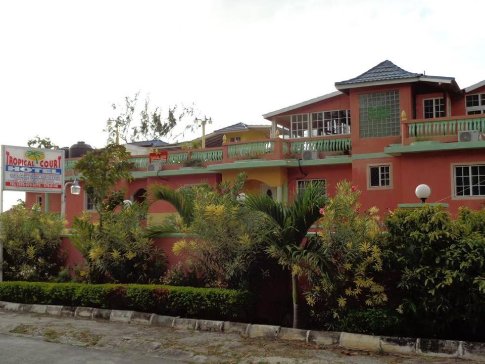 Tropical Court Hotel Montego Bay