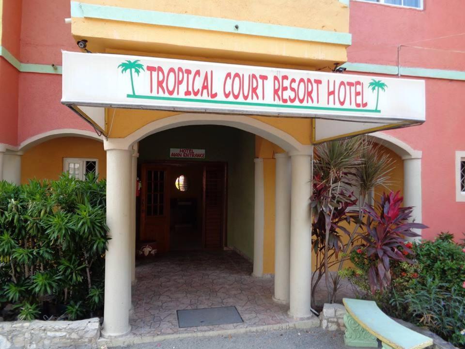 Tropical Court