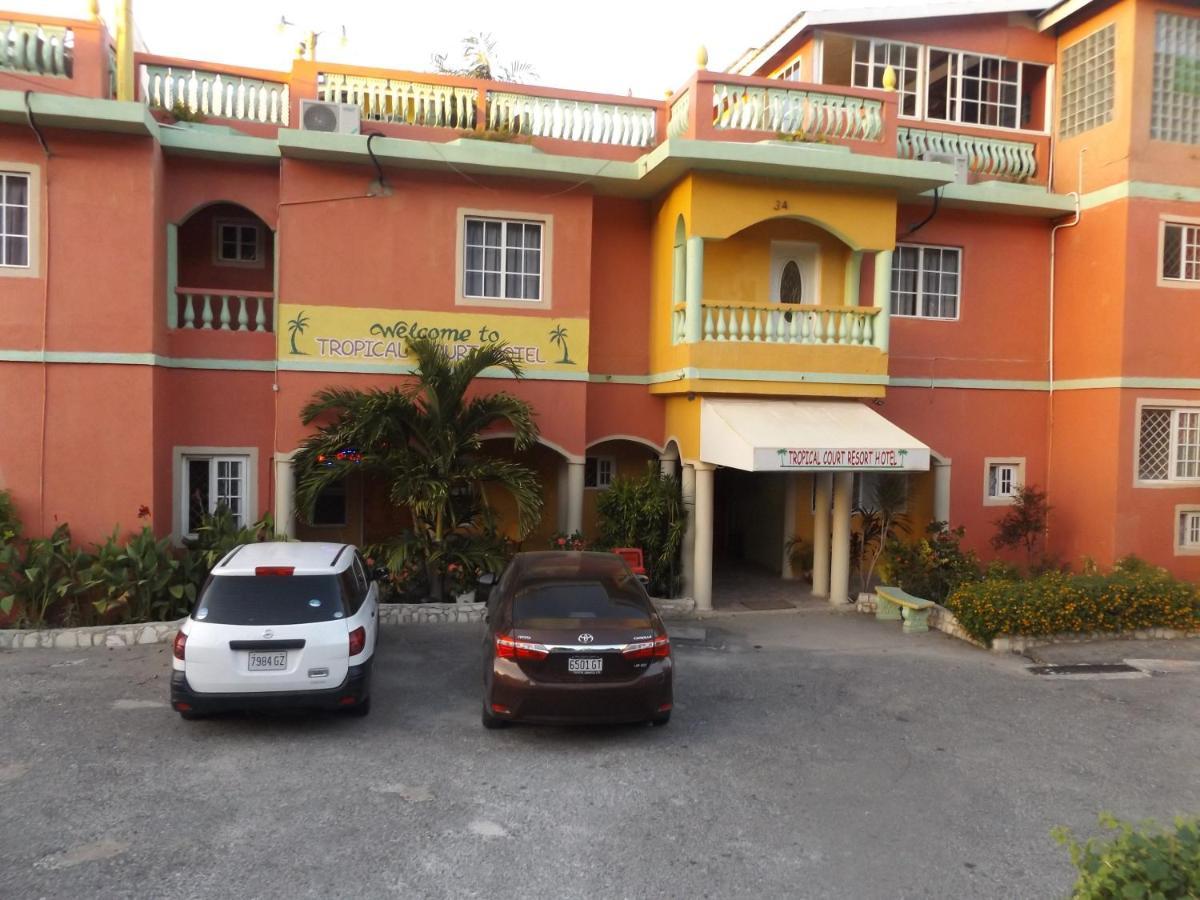 Hotel Tropical Court 3*