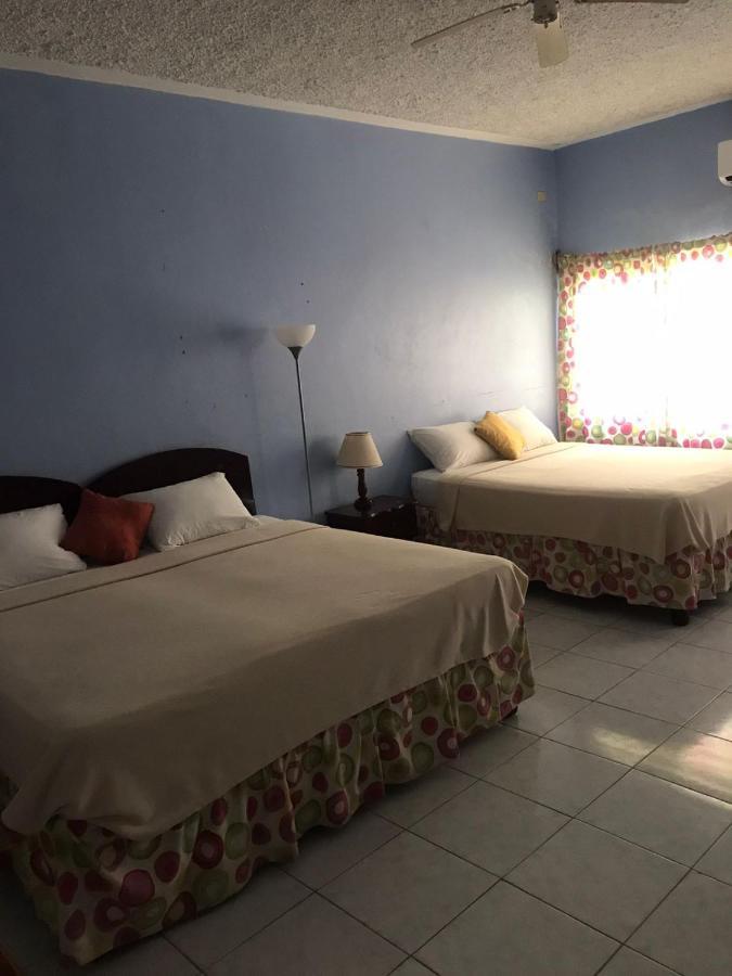 Hotel Tropical Court 3*