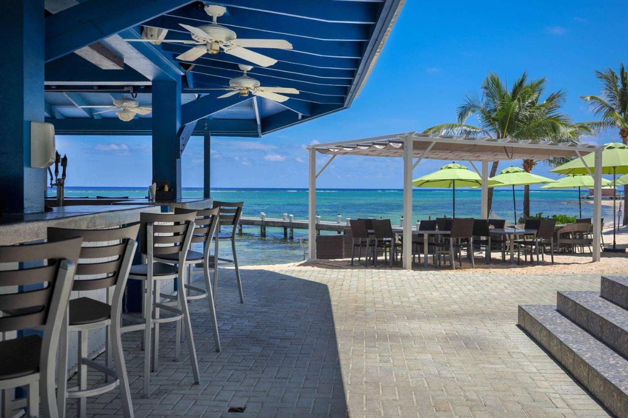 Wyndham Reef Resort, Grand Cayman Resort 4*
