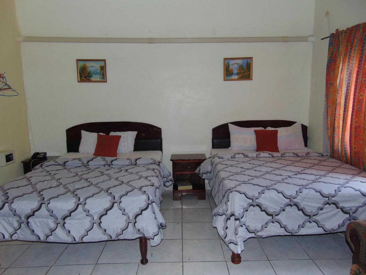 Hotel Tropical Court Montego Bay