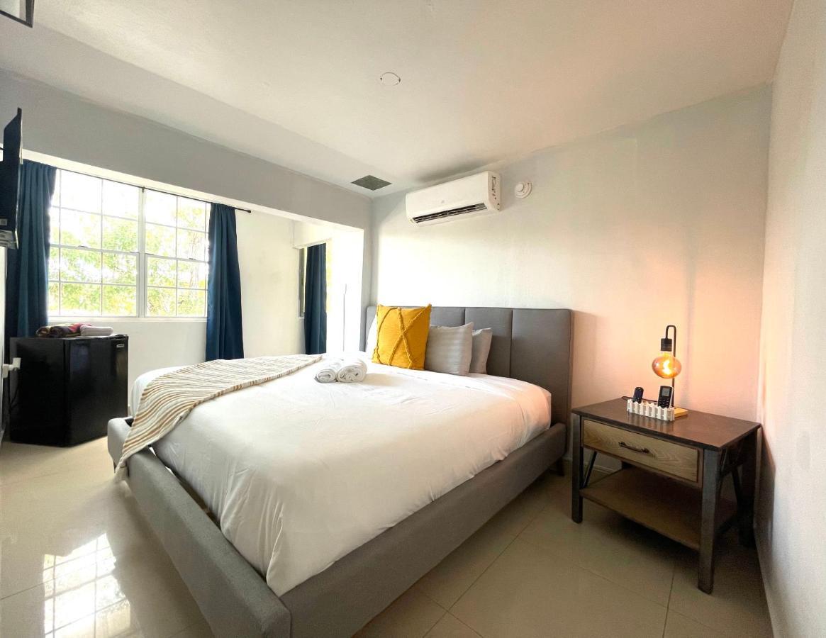 The Pelican Poshtel Guest house