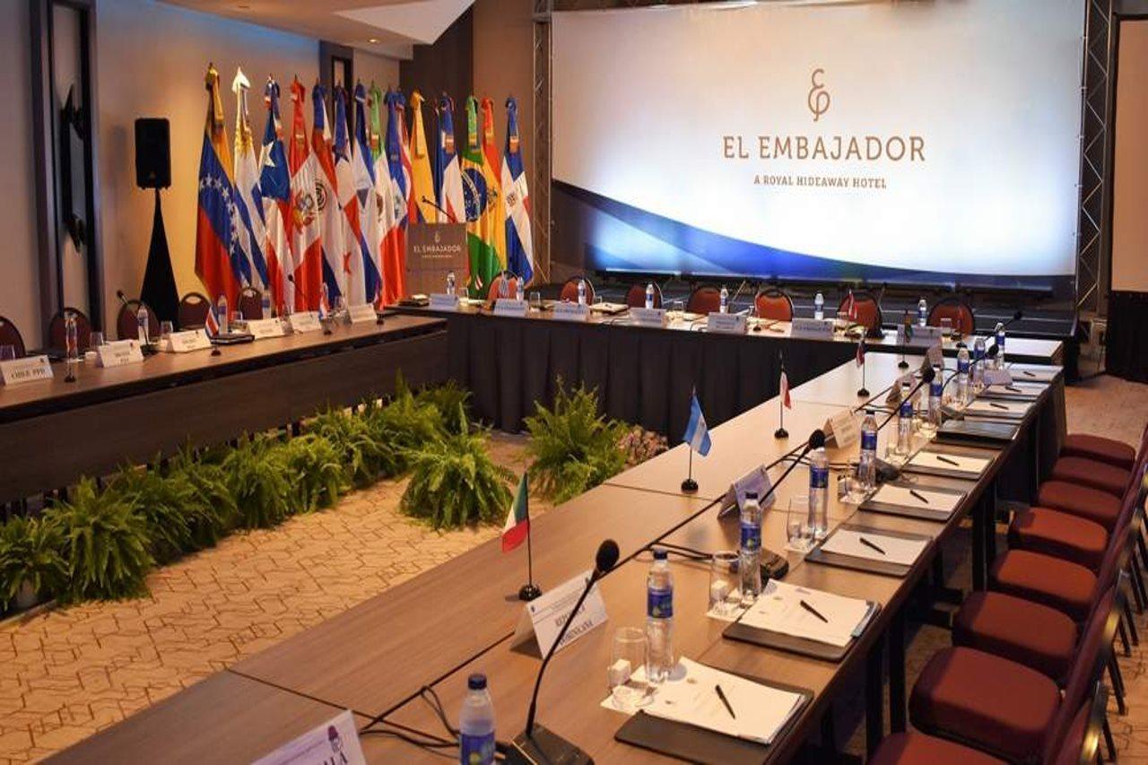 Hotel El Embajador, A Royal Hideaway