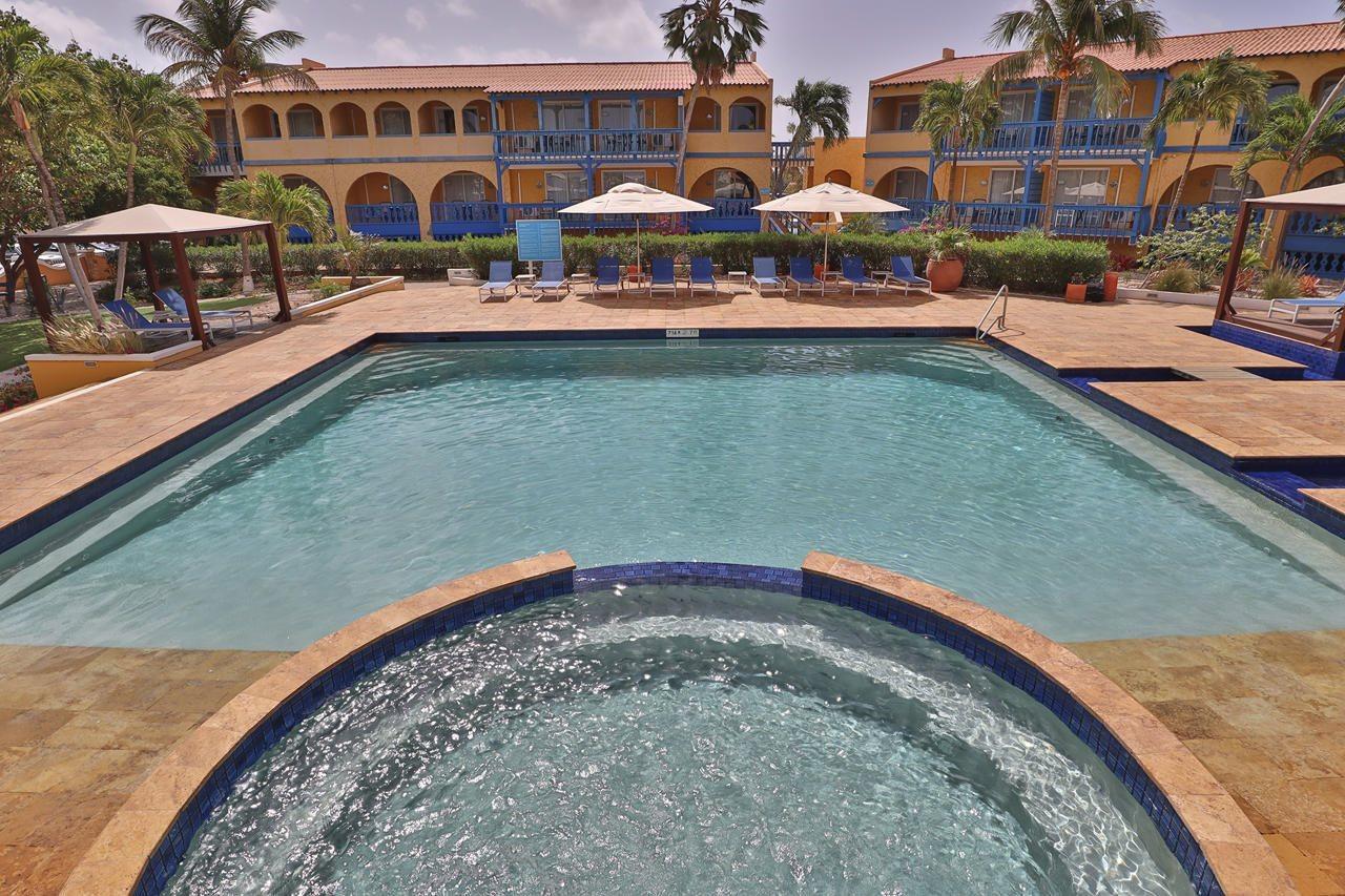 Divi Flamingo Resort 3*
