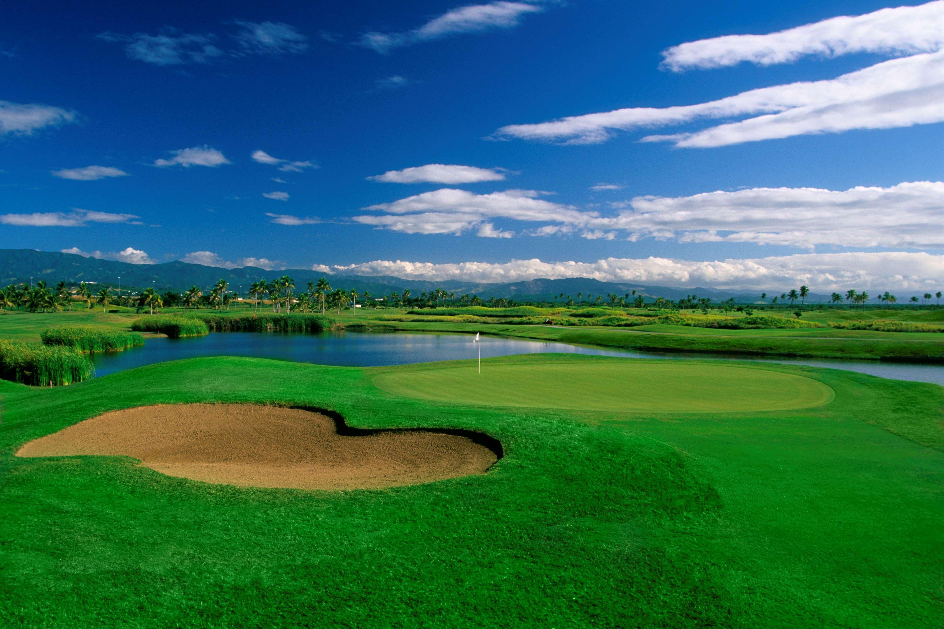 Hilton Golf & Casino Resort 3*