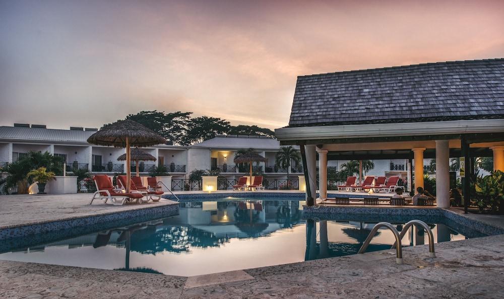Coyaba 4* St. George's