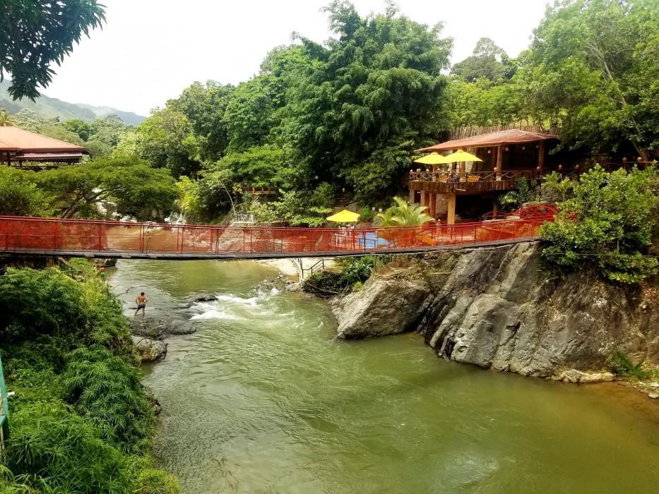 Hotel River Club &