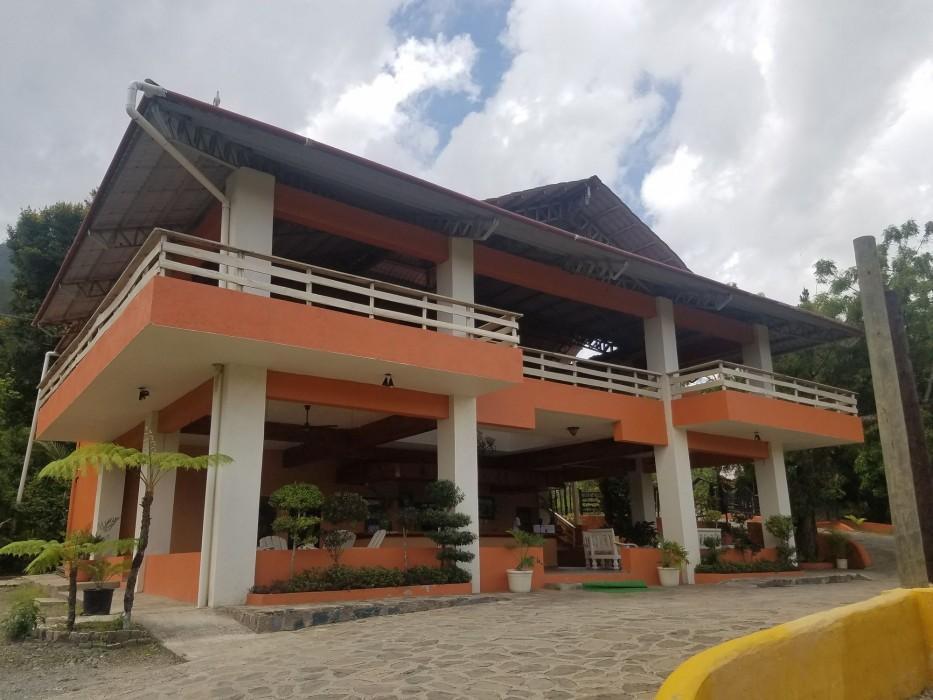 River Club & 3*