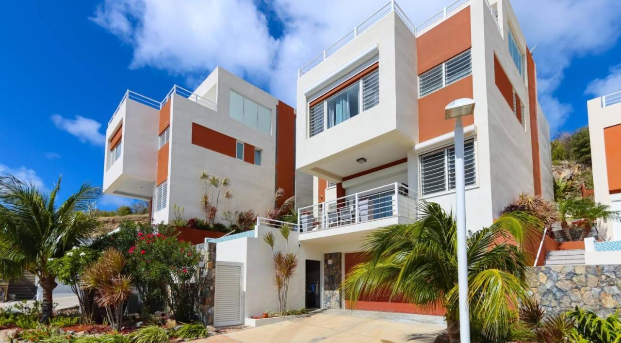 Blue Sanctuary Villa *